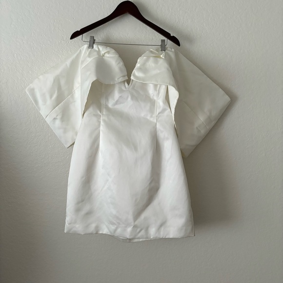 NWT Sau Lee Blair Plunge Neck Off The Shoulder White Mini Dress Size 14 Bridal - Picture 3 of 7